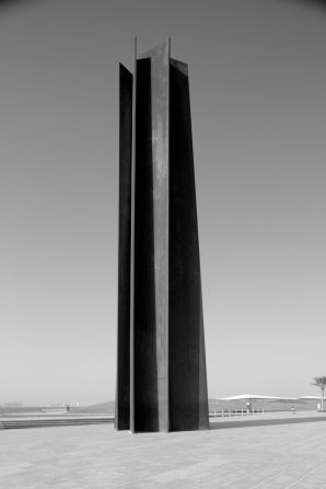 Richard Serra, 7, 2011, Steel, Seven plates, each: 24.4 m x 2.4 m x 10.2 cm, Installation in Museum of Islamic Art Park, Doha, Qatar