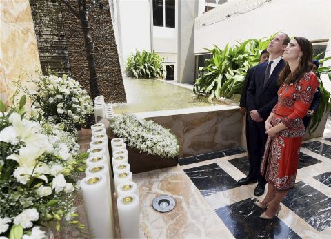 The couple placed a wreath at the martyrs memorial at the Taj Mahal Palace hotel in Mumbai on April 10. 