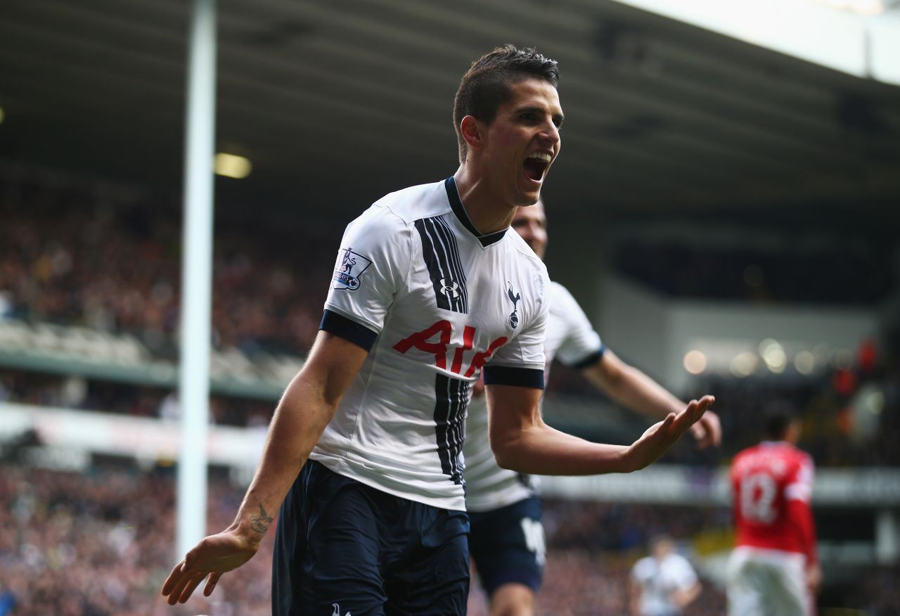 Man of the match Erik Lamela rounded off the Tottenham scoring with the third in the 3-0 victory over Manchester United.