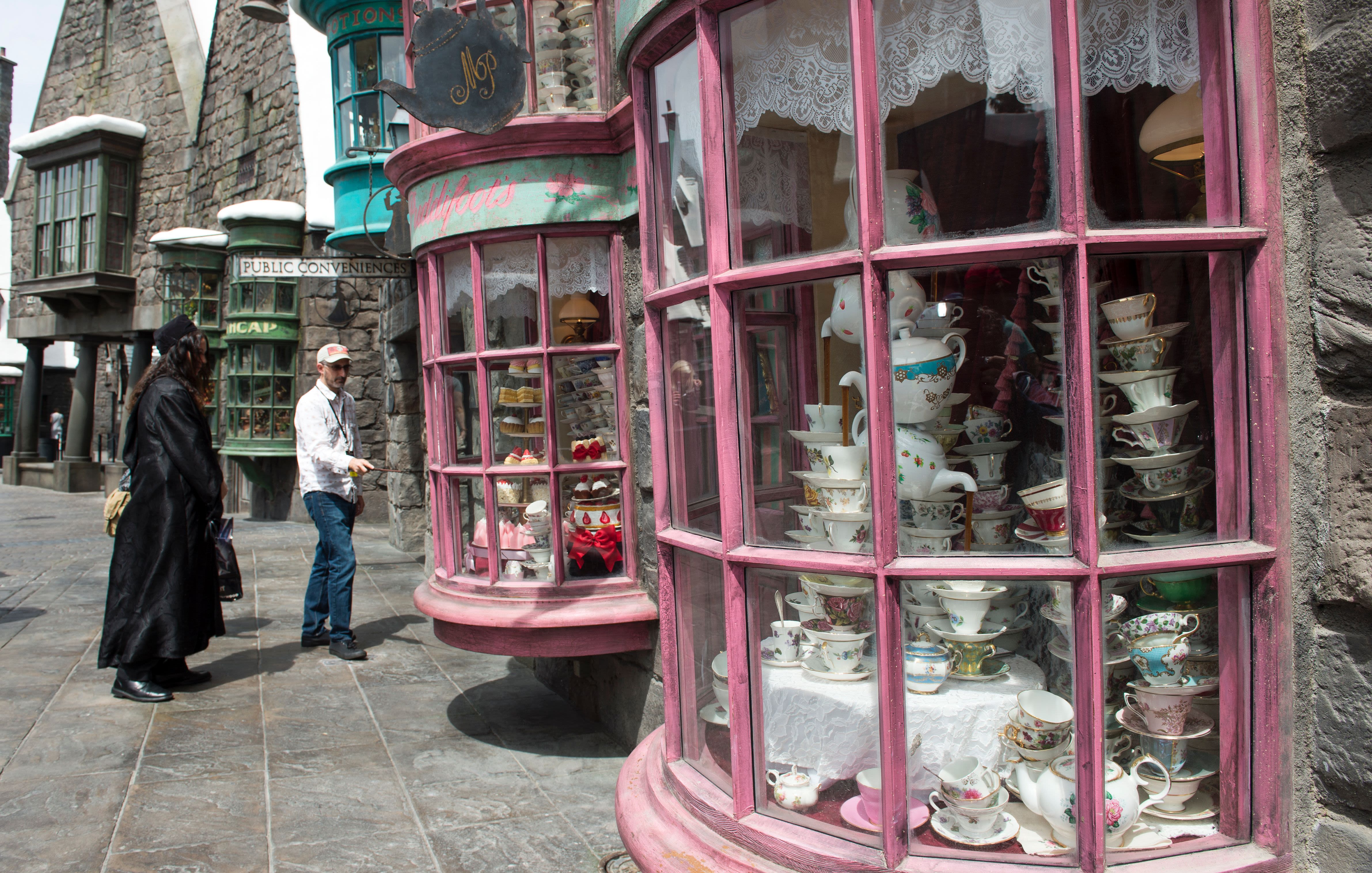 Wizarding World of Harry Potter: What's different in Hollywood?