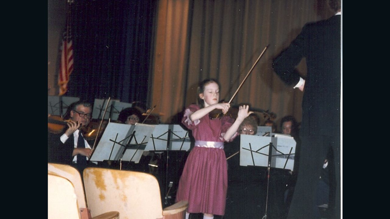 Rachel Barton Pine commanded an audience as early as 10 years old.