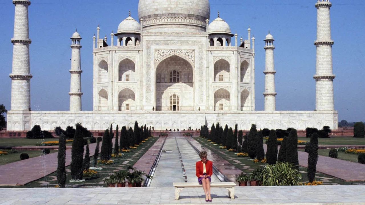 taj mahal diana memorial foster pkg_00000000.jpg