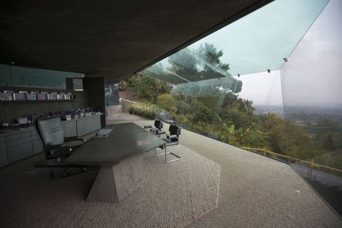 Goldstein's office is part of an extension to the original home, built on the lot next door where another Lautner house once stood. The house was torn down with the architect's blessing. 