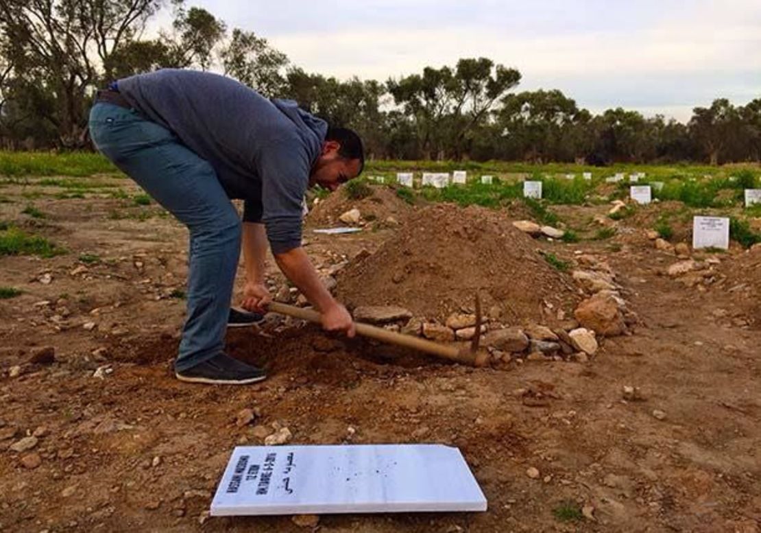 Mustafa Dawa digs graves but also conducts Muslim burial rites for refugees who failed to make the crossing.