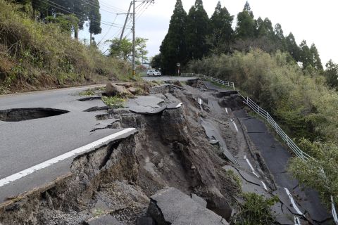 A road collapsed in a landslide caused by earthquakes in Minamiaso on April 17.