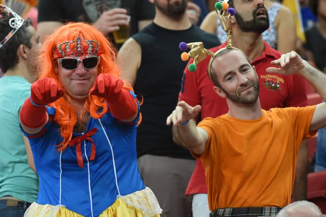 Fans attend the Singapore Sevens rugby tournament on April 17, 2016.  / AFP / Roslan RAHMAN        (Photo credit should read ROSLAN RAHMAN/AFP/Getty Images)