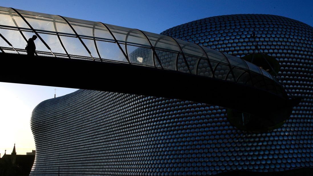 An alien spaceship? Or a deep-sea creature? This futuristic landmark is the facade of a Selfridges department store in Birmingham. The building, covered in aluminum discs, is part of the city's beloved <a href="http://www.bullring.co.uk/" target="_blank" target="_blank">Bullring<em> </em></a> shopping center.