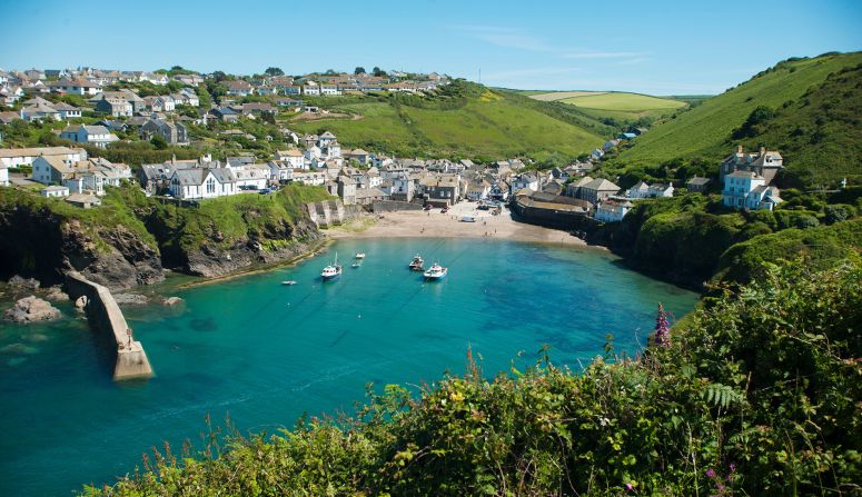 Port Isaac is a small scenic fishing village in the northern part of Cornwall. It's also the birthplace of <a href="index.php?page=&url=http%3A%2F%2Fwww.thefishermansfriends.com%2F" target="_blank" target="_blank">Fisherman's Friends</a>, a singing group that specializes in sea shanties -- another reason to love the place. 
