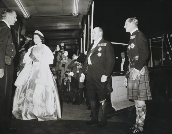 <a  target="_blank" target="_blank"><em>Fashioning a Reign: 90 Years of Style from The Queen's Wardrobe</em></a>, a new three-part exhibition, will show over 150 of Queen Elizabeth II's most memorable outfits. Here are some of the highlights on show. 