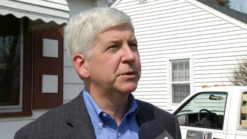 flint gov snyder drinks tap water dnt _00004410.jpg