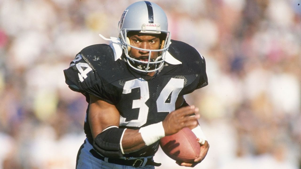 Bo Jackson, a dual-sport superstar in the NFL and MLB, had his career cut short by a devastating hip injury. As a running back for the Los Angeles Raiders, Jackson, then 28, suffered the injury during a game in 1991, which ultimately would be the last game in his NFL career. After hip surgery, Jackson was able to return to baseball. He retired after the 1994 season.