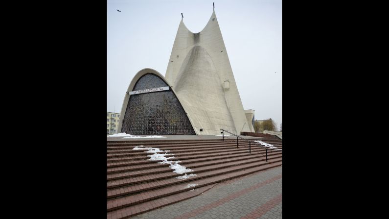 Grospierre discovered similar concrete monoliths in Poland. He argues that whilst Modernism was underpinned by a "social program", Brutalism was "simply taking advantage of concrete technology" -- the type of technology that was able to create the vast curves and gravity-defying forms like those of the Sanctuary of the Divine Mercy.
