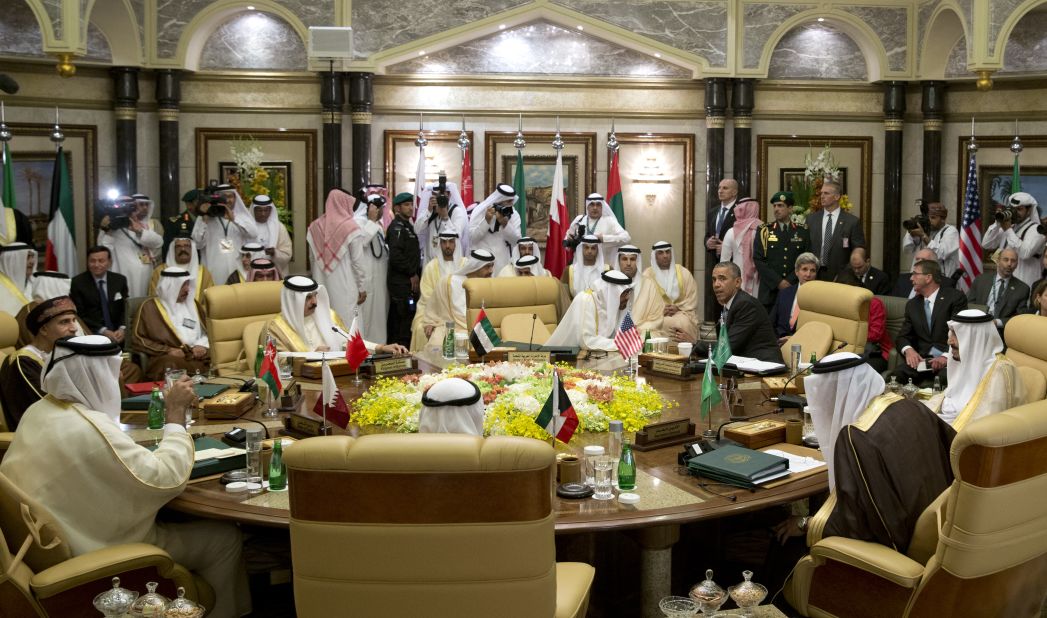 Obama confers with other leaders at the Gulf Cooperation Council summit on April 21.