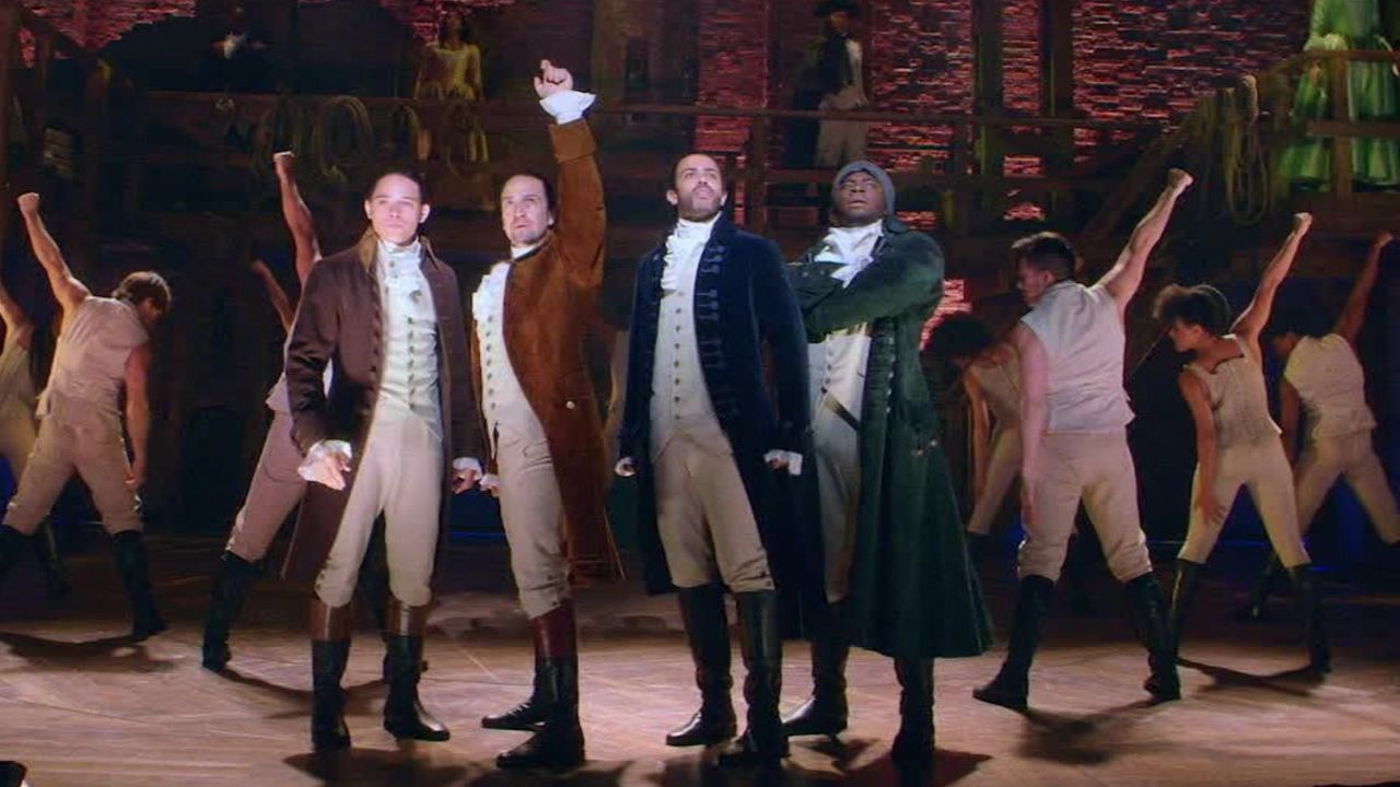 cnnee pkg maria santana hamilton lin manuel miranda_00042707