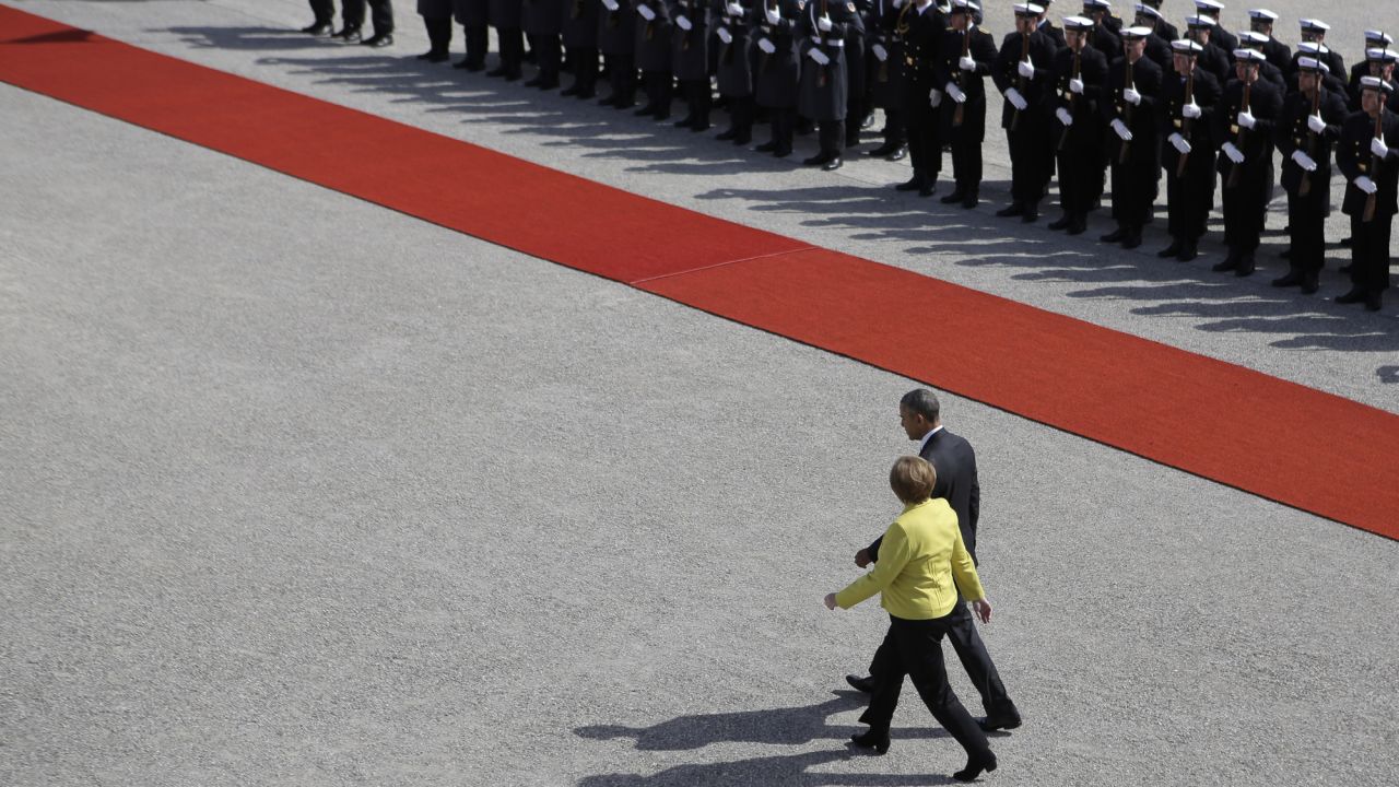 Merkel welcomes Obama at Herrenhausen Palace on April 24. 