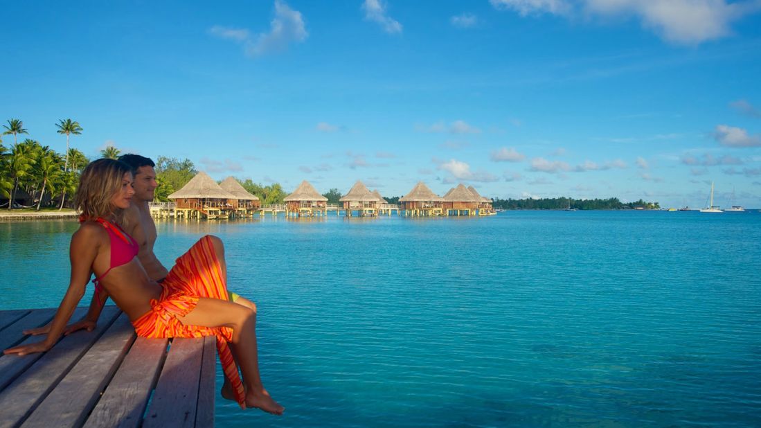 Kia Ora has 60 luxury waterfront villas and bungalows on the beach or overlooking the lagoon.
