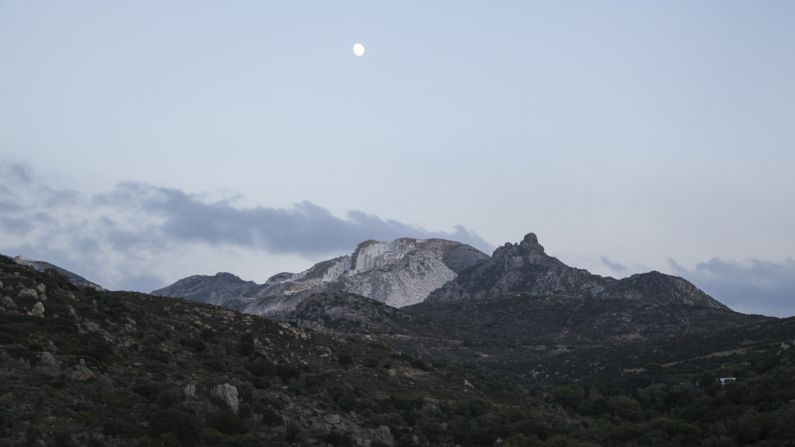 The Naxian landscape is a textured blend of rock and rich vegetation. The island is the greenest of the Cyclades. 