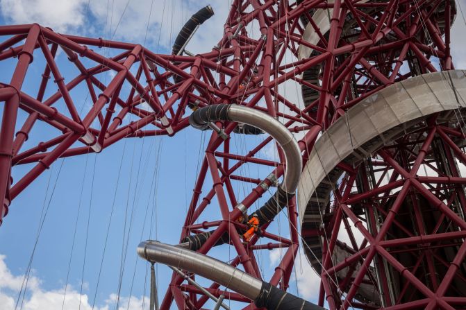 The Orbit Tower slide is made up of 30 sections and feature 12 turns. 