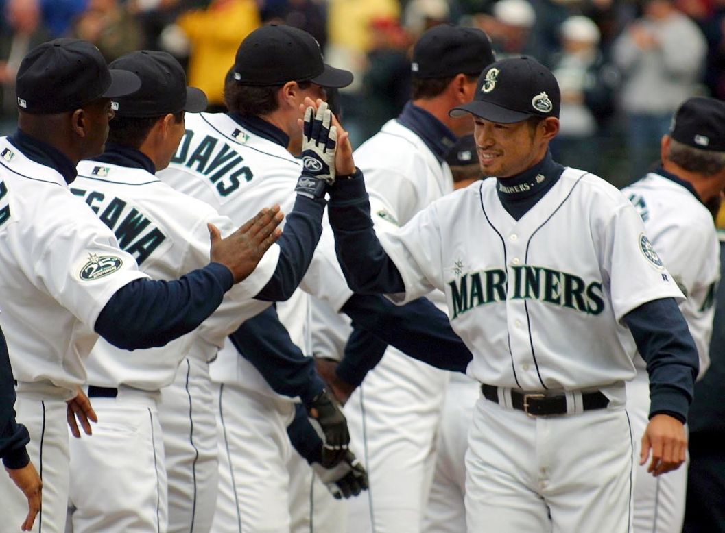 Many 2001 Mariners see a lot of playoff potential for this year's team