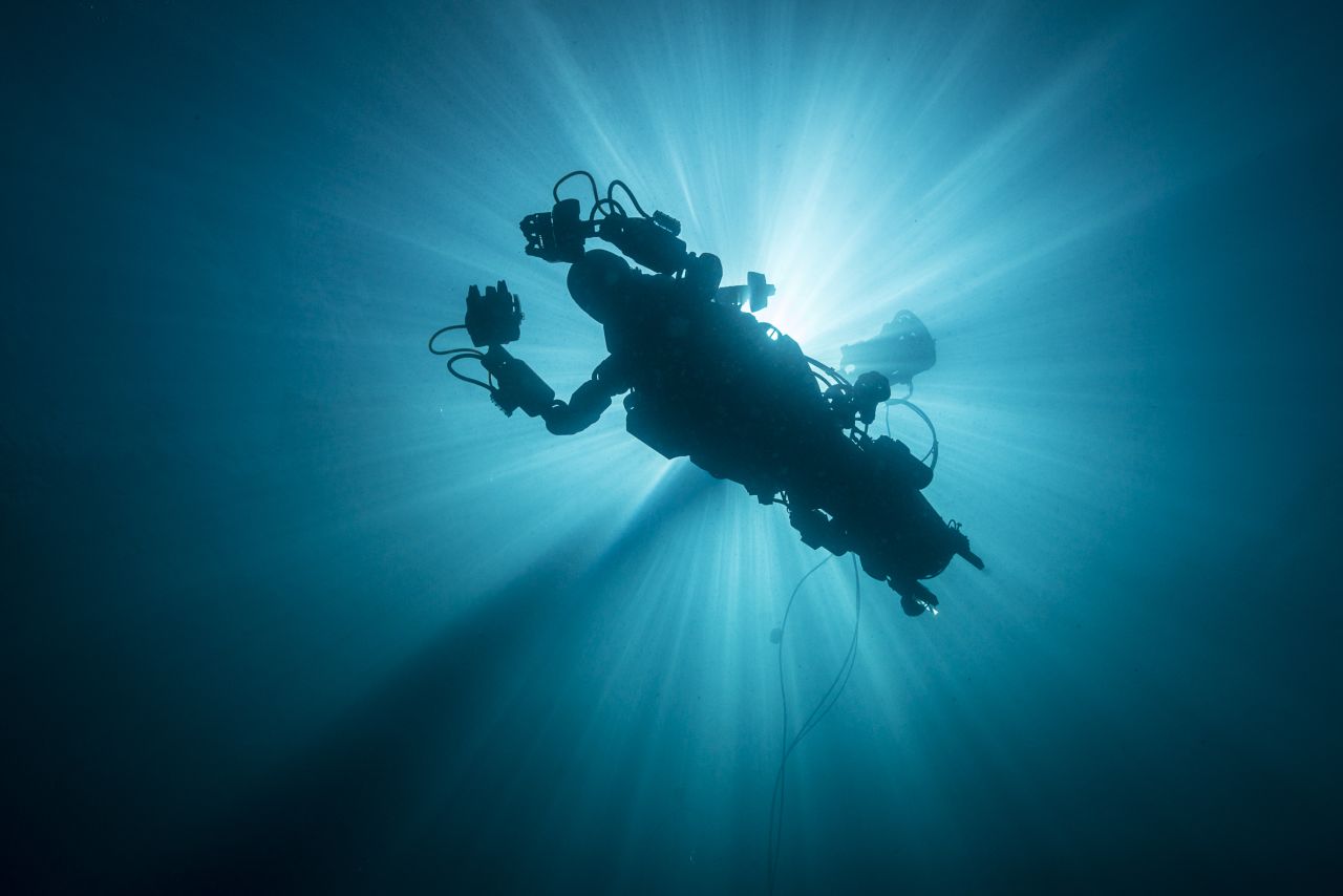 OceanOne successfully completed its maiden voyage, navigating a 350-year-old wreck that lay  out of reach of conventional divers since sinking in waters 32 km (20 miles) off France.