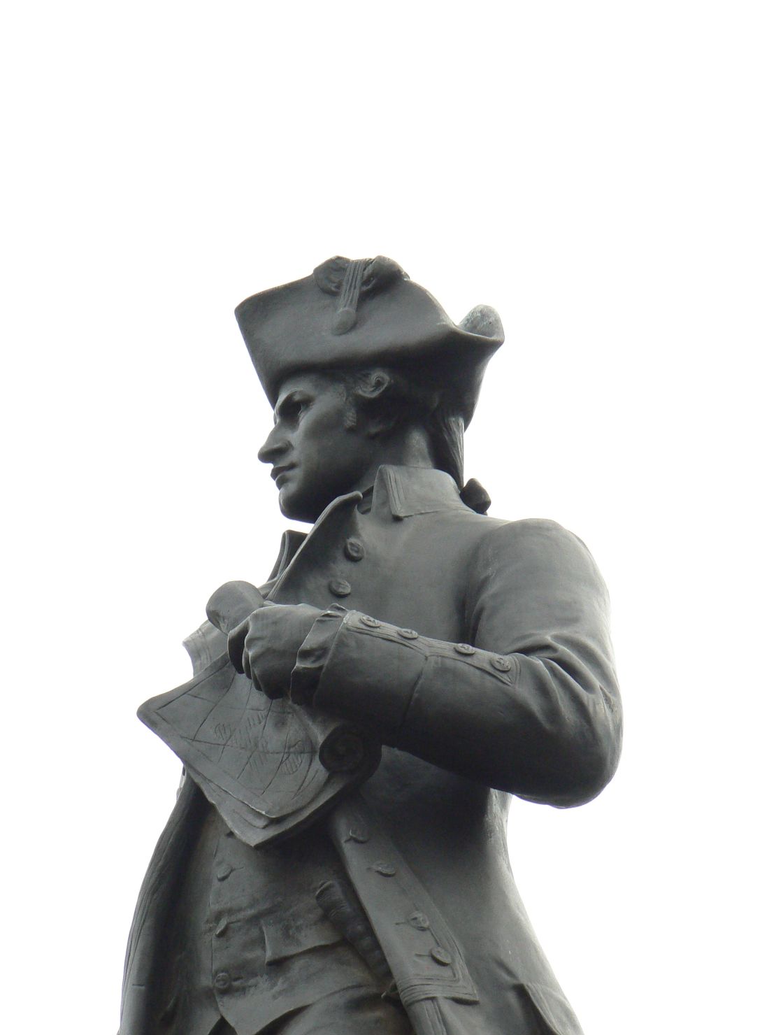 Statue of Captain James Cook at Admiralty Arch, London.