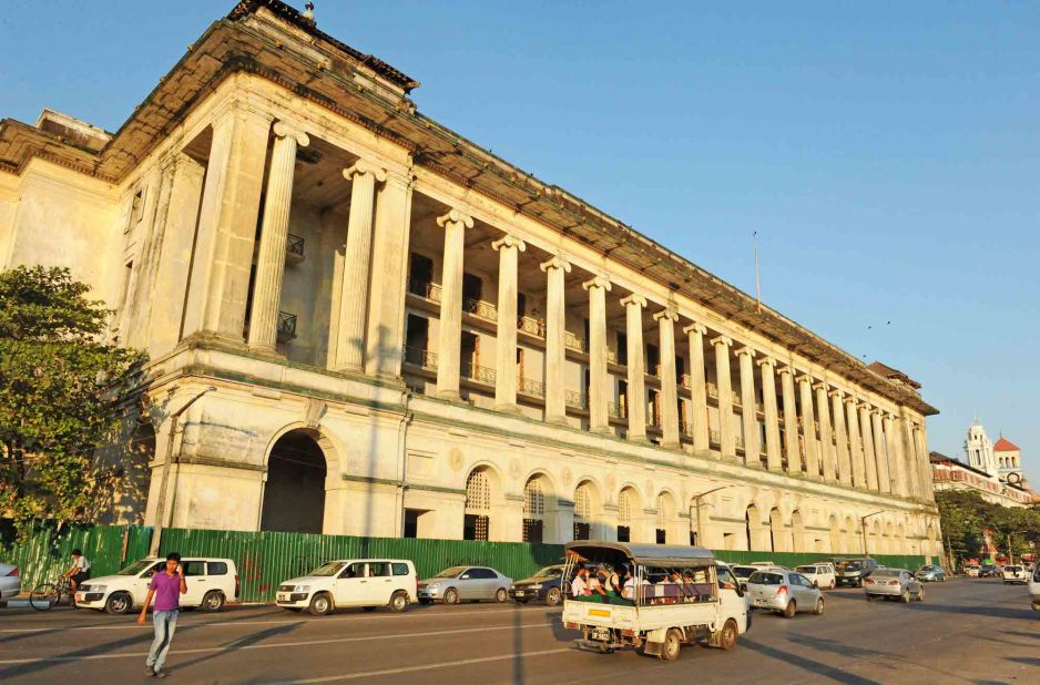 Built originally as the Law Courts, this block-long structure overlooking Strand Road is the city's foremost architectural example of grandeur and authority. A colonnade of British imported Ionic columns spans the length of the southern facade.