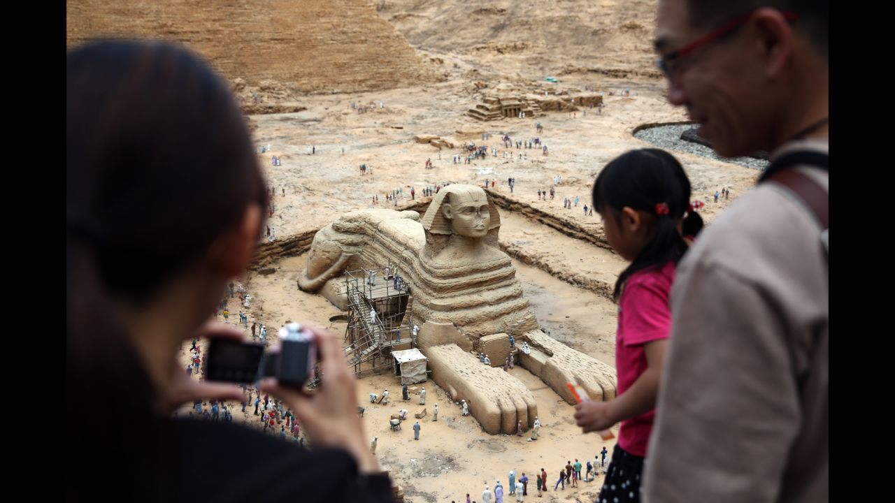 Tobu World Square theme park contains more than 100 1:25 scale models of famous landmarks, including Egypt's Great Sphinx. It's also populated with 140,000 miniature people.