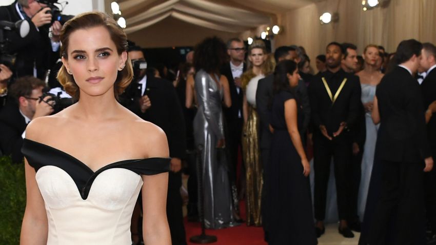 NEW YORK, NY - MAY 02:  Actress Emma Watson attends the "Manus x Machina: Fashion In An Age Of Technology" Costume Institute Gala at Metropolitan Museum of Art on May 2, 2016 in New York City.  (Photo by Larry Busacca/Getty Images)