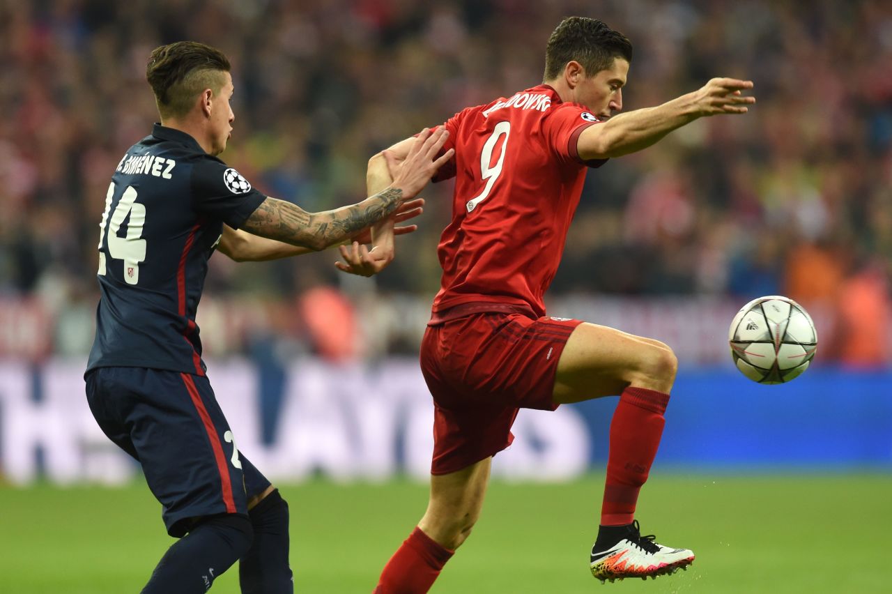 Robert Lewandowski, the Bayern striker, hardly had a kick in the first game but he caused plenty of problems for the Atletico defense in the opening stages.