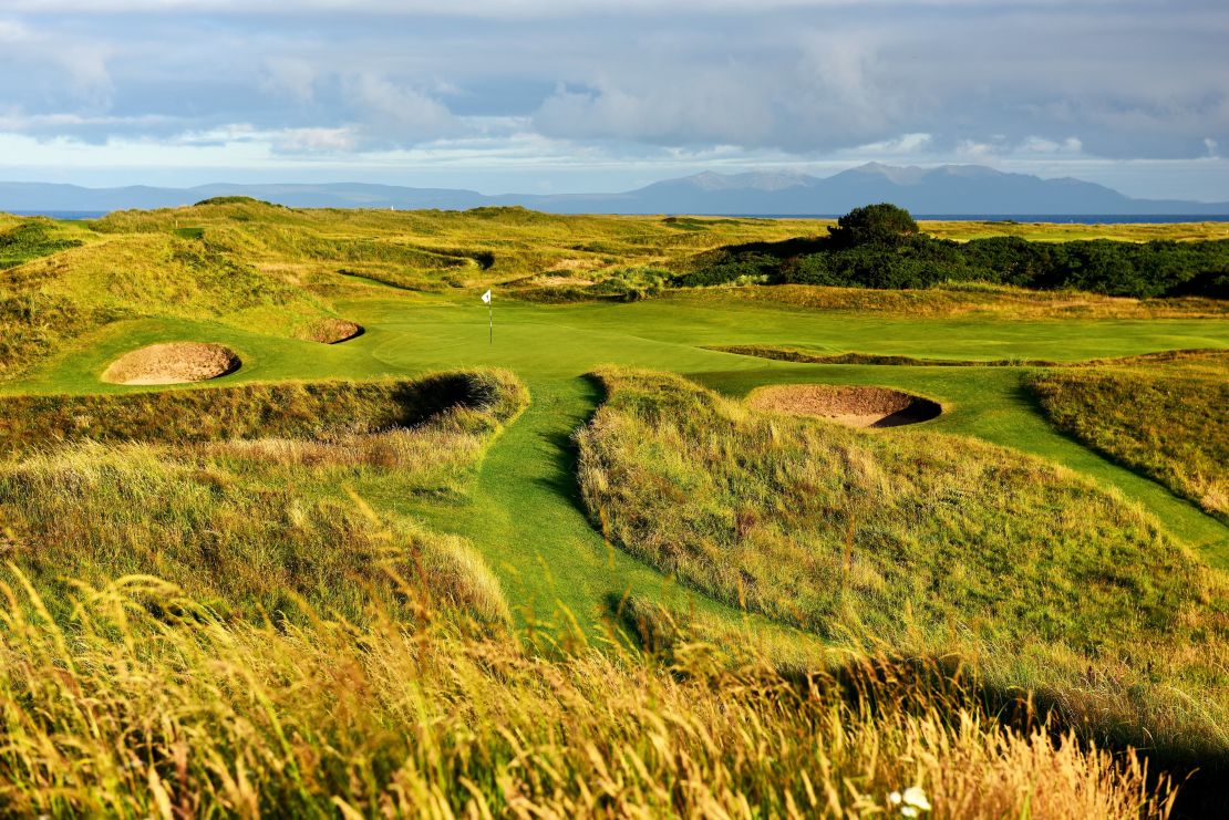 Royal Troon's 8th, known as the Postage Stamp, is one of the world's best par 3s.  