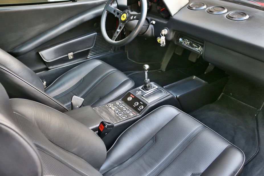 Hutchison used a Porsche G50 5 speed gearbox in a "flipped mid-engine orientation." Manual gearboxes in EVs improve efficiency and performance, according to Electric GT.