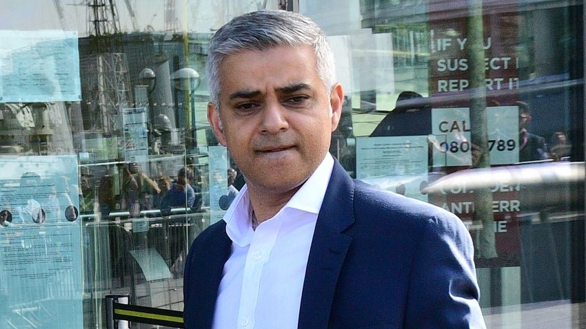 Britain's Labour party candidate for London Mayor Sadiq Khan arrives at City Hall in central London on May 6, 2016, as votes continue to be counted in the contest for the Mayor of London. 
London was poised to become the first EU capital with a Muslim mayor Friday as Sadiq Khan took the lead in elections that saw his opposition Labour party suffer nationwide setbacks. / AFP / LEON NEAL        (Photo credit should read LEON NEAL/AFP/Getty Images)