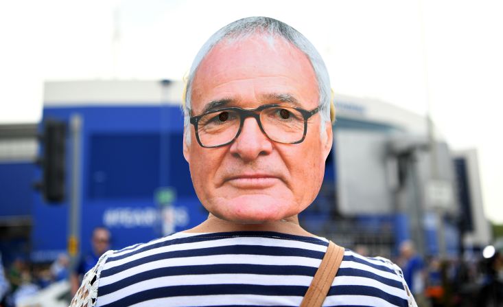 A fan attends Saturday's match wearing a Ranieri mask.