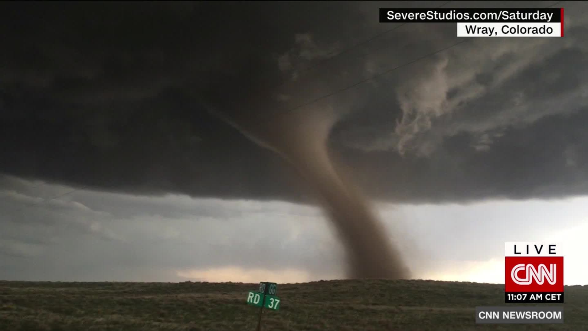 twister tornado scene