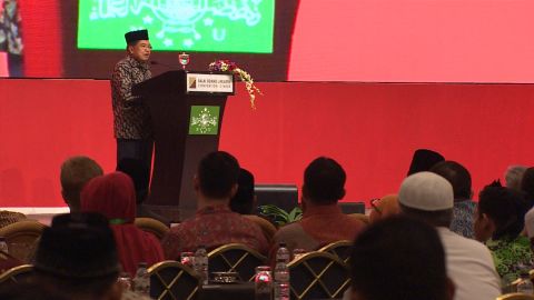 Indonesia's Vice President Jusuf Kalla said he hoped religious leaders could help "straighten" extremism.
