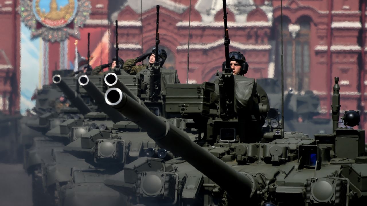 Russian T-90A tanks roll at the Red Square during the Victory Day military parade general rehearsal in Moscow on May 7, 2016 / AFP / KIRILL KUDRYAVTSEV        (Photo credit should read KIRILL KUDRYAVTSEV/AFP/Getty Images)