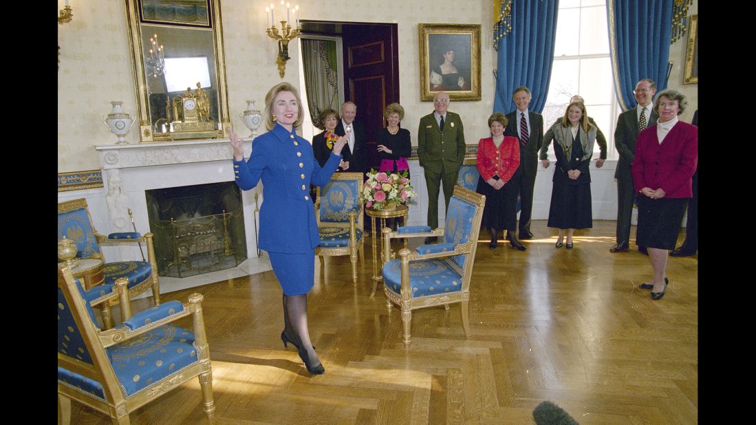 Clinton unveils the renovated Blue Room of the White House in 1995.