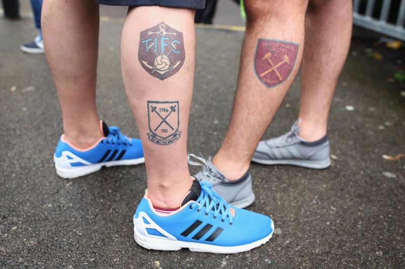 Adidas zx flux outlet manchester united