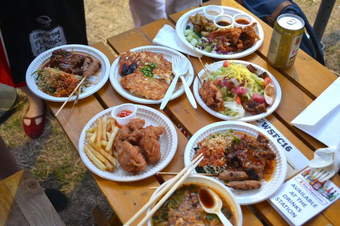 Most stalls sold more than 1,000 portions per day.