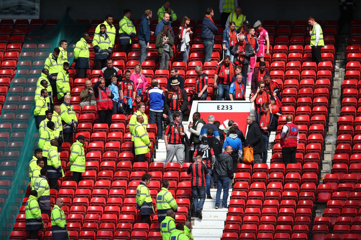Manchester United Game Abandoned Amid Security Fears Cnn 