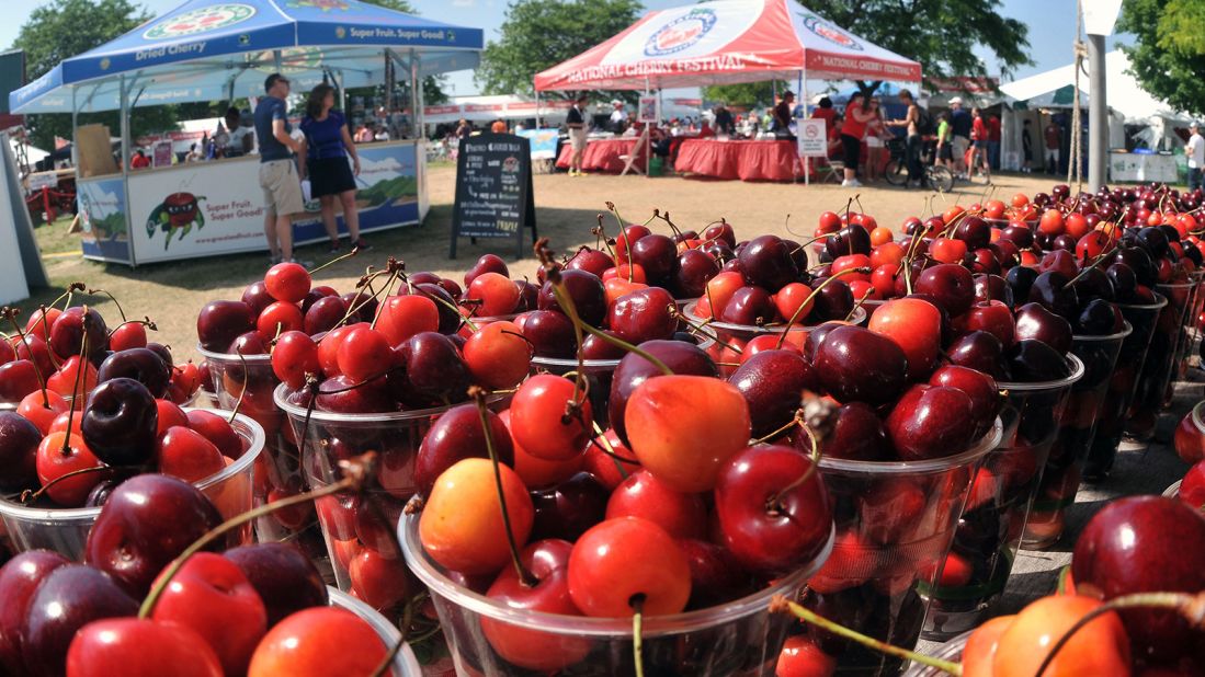 This week-long cherry celebration in July offers pit-spitting competitions, pie-baking contests, a Grand Cherry Parade and the crowning of a Cherry Queen.