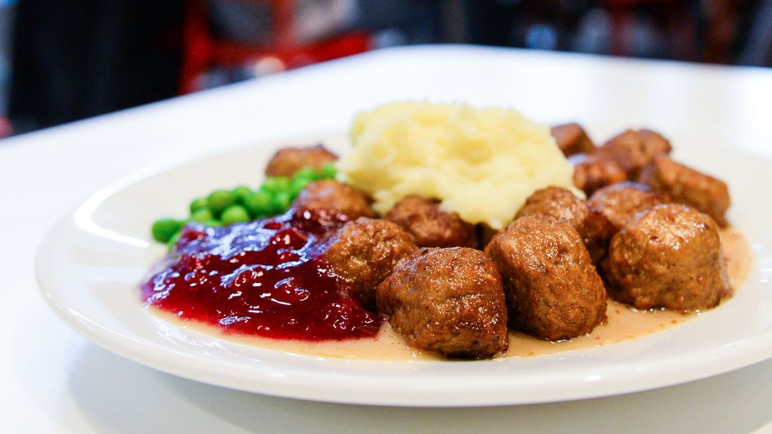 Swedish meatballs = Mmmm. Swedish meatballs + lingonberry jam = Mmmmmmmmmmmm.