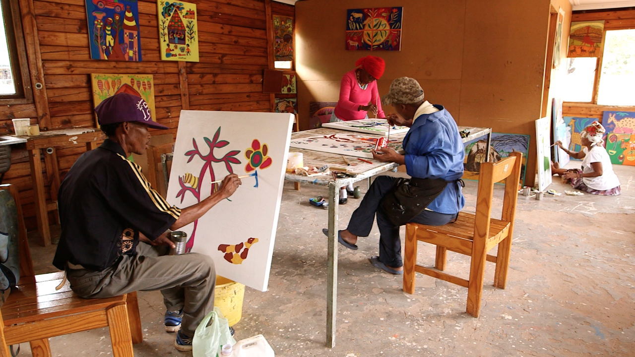 Another way indigenous heritage is being preserved is through the Kuru Art Project, which provides Basarwa people with materials to create original pieces of work while connecting to their roots.