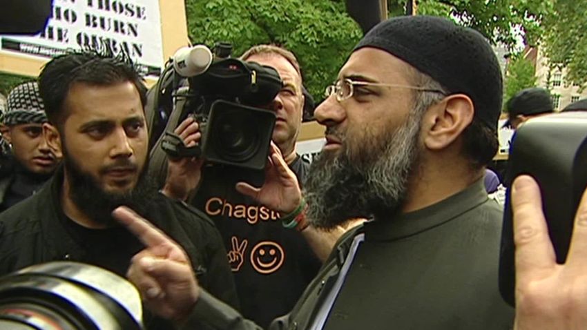 exp Anjem Choudary says the Islamic State is paradise_00000318.jpg