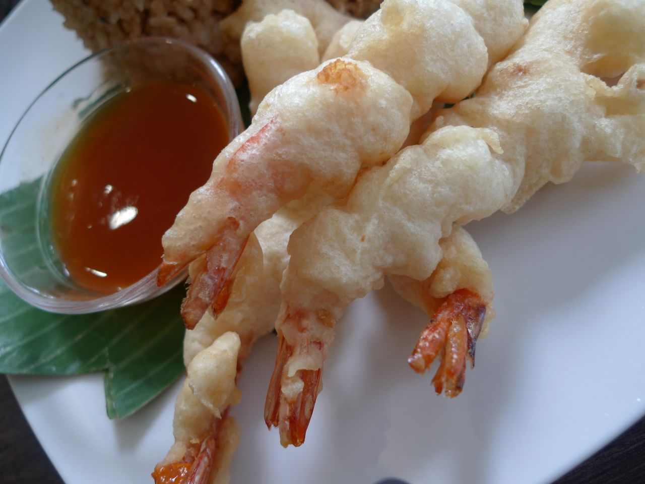 This deep-fried shrimp dish is typically served with a tomato-based sweet and sour sauce.