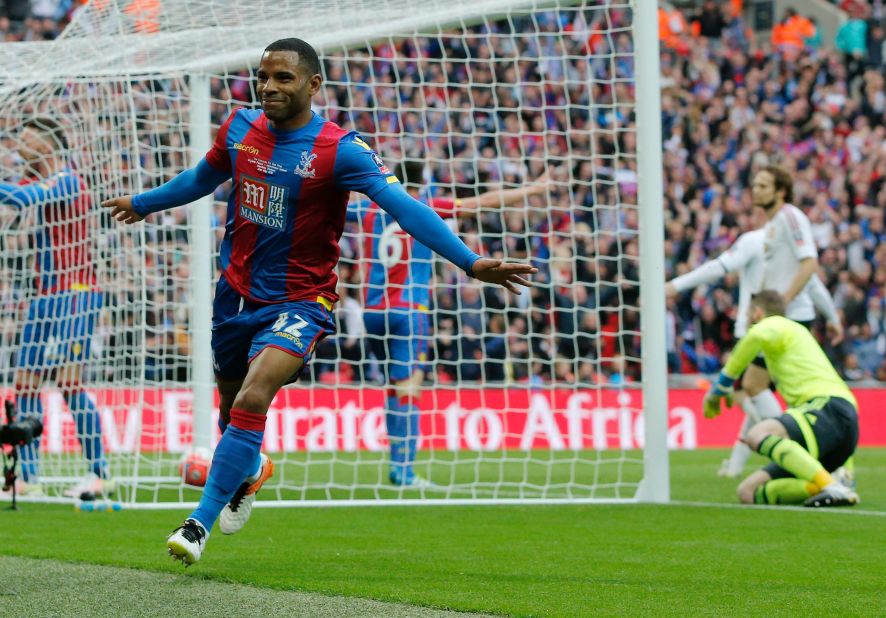 It was Palace who would draw first blood thanks to substitute Jason Puncheon's well struck shot.