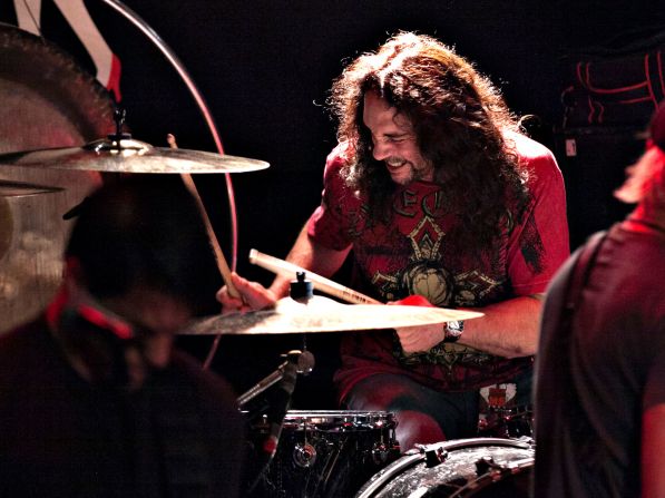 Drummer <a href="index.php?page=&url=http%3A%2F%2Fwww.cnn.com%2F2016%2F05%2F22%2Fliving%2Fnick-menza-ex-megadeth-drummer-death-trnd%2Findex.html" target="_blank">Nick Menza</a>, who played on many of Megadeth's most successful albums, died after collapsing on stage during a show with his current band, Ohm, on May 21. He was 51.