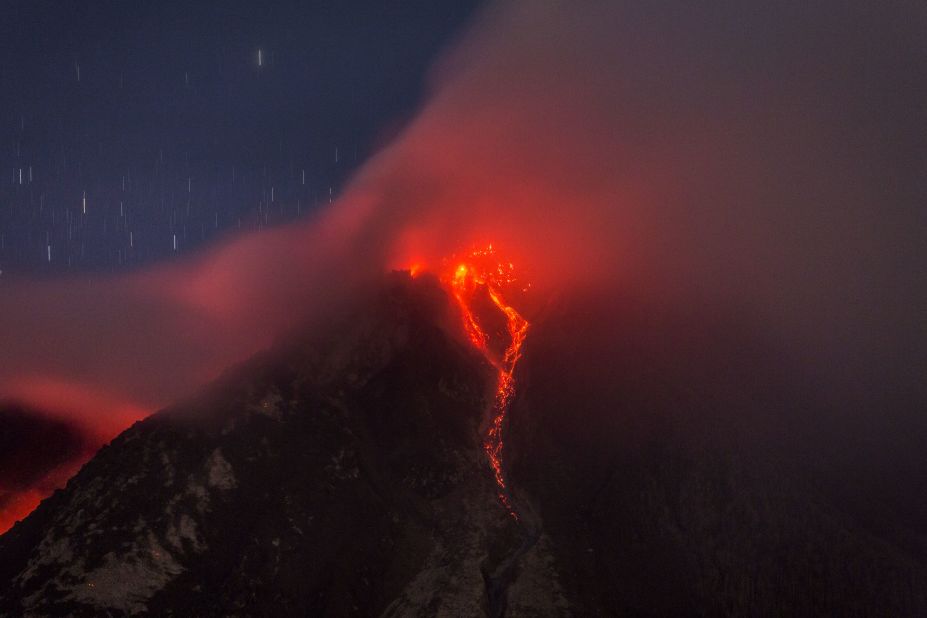 Lava runs down Mount Sinabung following the June 2015 eruption. 