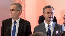 Austrian presidential candidates Alexander Van der Bellen, left, and Norbert Hofer in Vienna on Sunday.