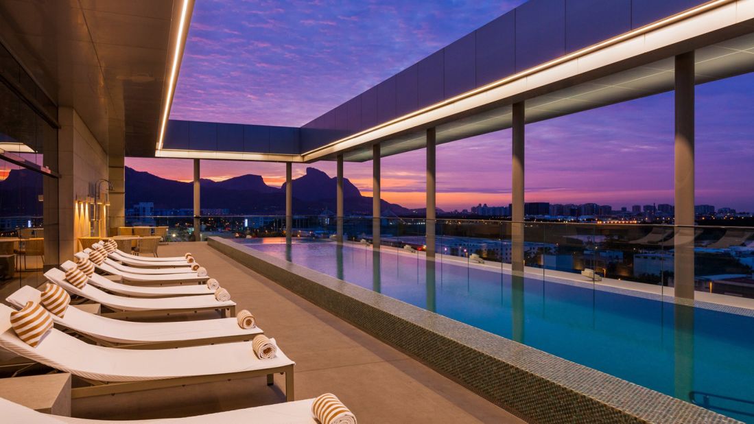Hilton's newest property opened last year in Rio. With high glamor and show-stopping contemporary design, it has some of the city's most stylish rooms.
